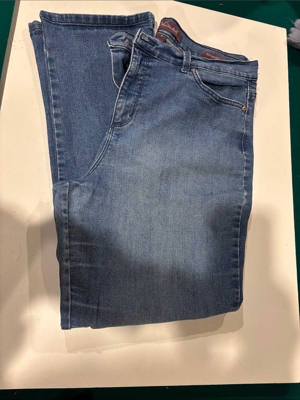 Gloria Vanderbilt Amanda, women’s, med Blue Denim Jeans,w/spandex